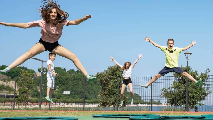 Trampoline for public areas